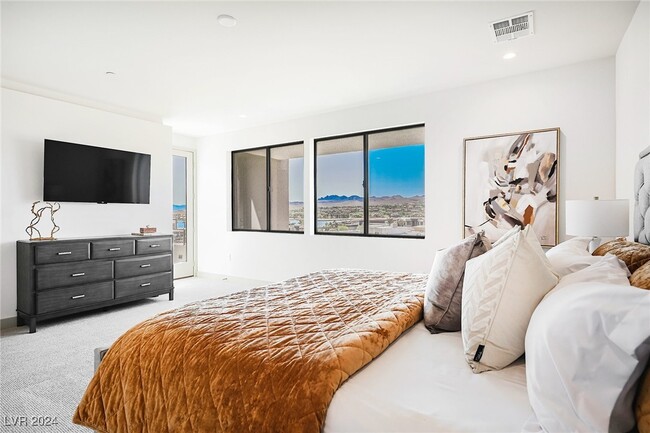 property at 29 Canyon Bay Dr