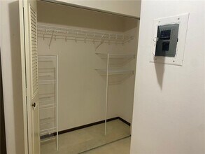 7350 York Ave S in Edina, MN - Building Photo - Building Photo