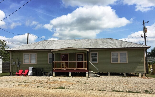 property at 1001 St Mary St