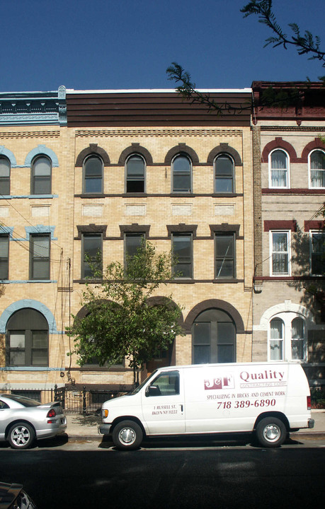 240 Kingsland Ave in Brooklyn, NY - Building Photo