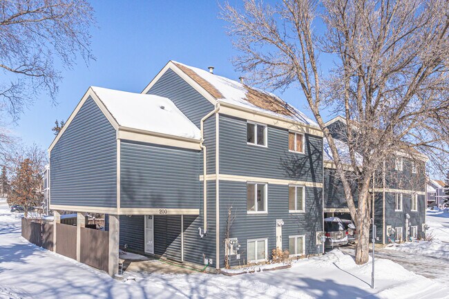 Morin Maze in Edmonton, AB - Building Photo - Primary Photo