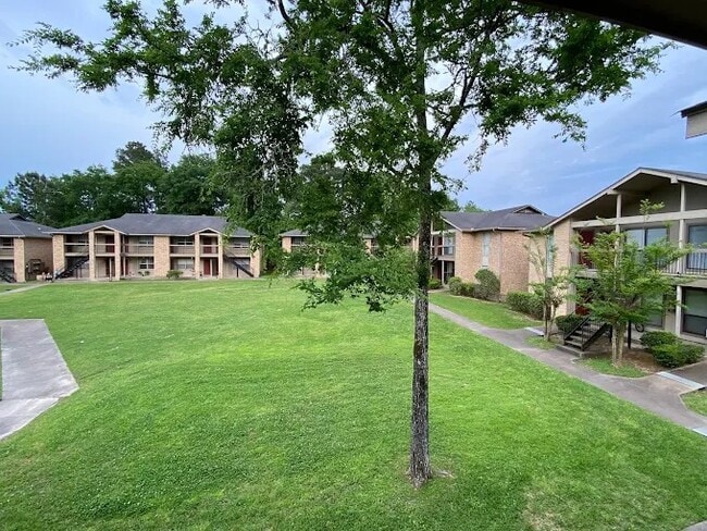 Royal Oaks Apartments