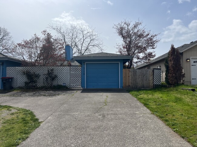 property at 917 N Rose St