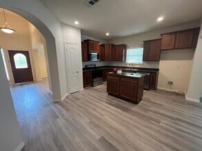 2000 Meadow Park Dr in Princeton, TX - Foto de edificio - Building Photo