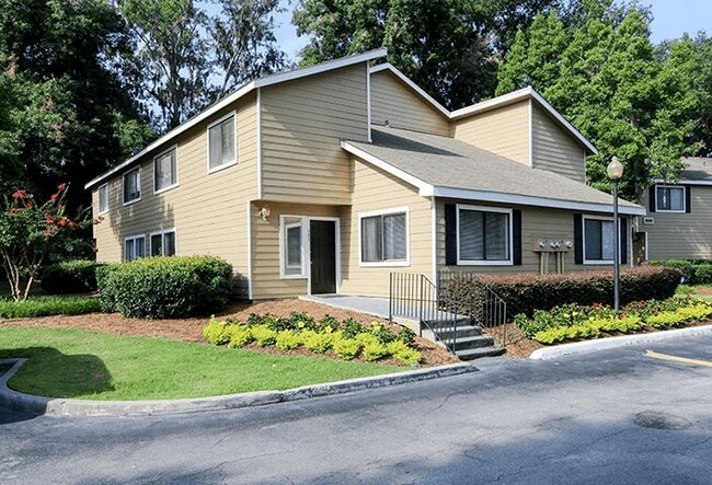 Verde Vue Apartments in Savannah, GA - Foto de edificio - Building Photo