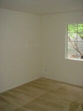 3031 Grand View Blvd, Unit 206 in Los Angeles, CA - Building Photo - Building Photo