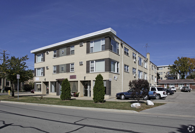 910 Curtiss St in Downers Grove, IL - Foto de edificio - Building Photo