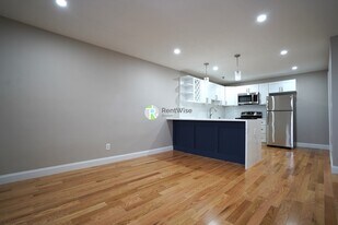 1198 Commonwealth Ave, Unit 35 in Boston, MA - Building Photo