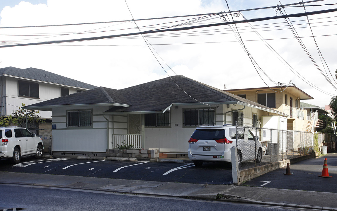 1128 Kamaile St in Honolulu, HI - Foto de edificio