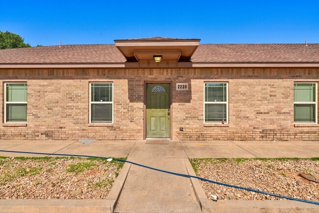 property at 2221 W Utah Ave
