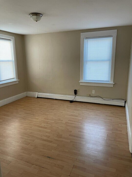 122 Julian St in Providence, RI - Building Photo