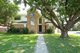 2800 Claremont Dr in Grand Prairie, TX - Building Photo