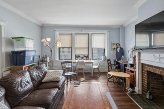 1661 Commonwealth Ave in Boston, MA - Foto de edificio - Building Photo