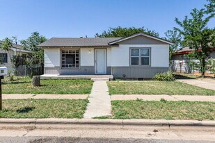 1110 46th St in Lubbock, TX - Building Photo