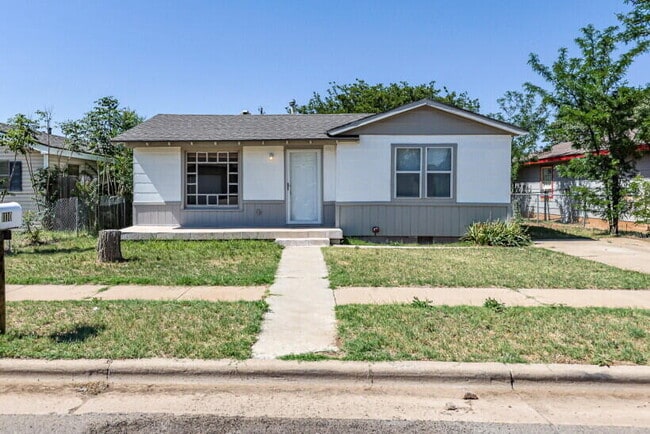 property at 1110 46th St