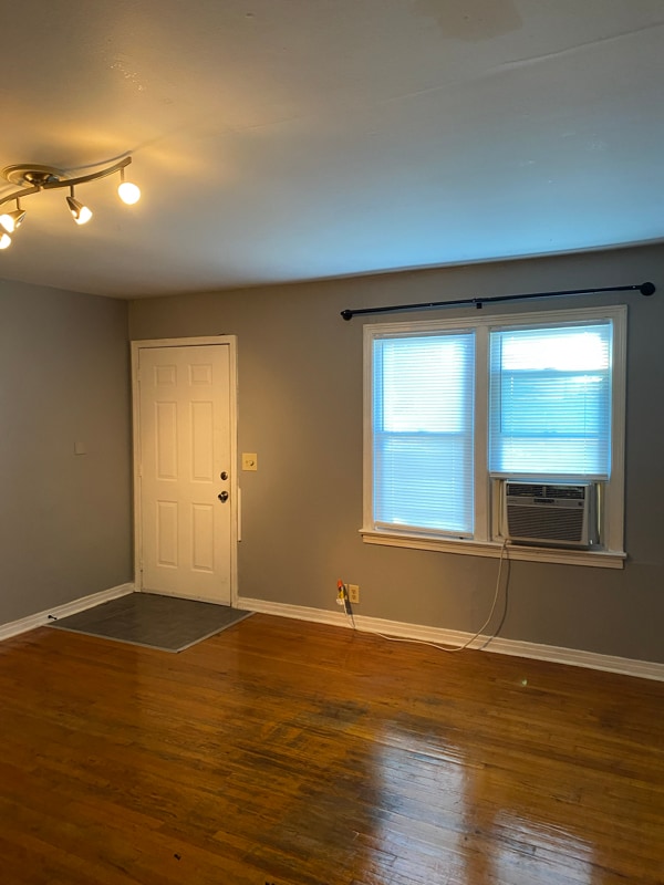 952 N Holyoke Ave