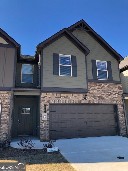 1084 Mcconaughy Ct in Mcdonough, GA - Building Photo