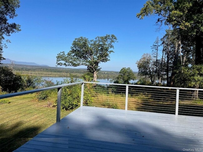 5265 NY-9G in Germantown, NY - Foto de edificio - Building Photo