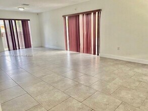 9101 SW 215th Terrace in Cutler Bay, FL - Building Photo - Building Photo