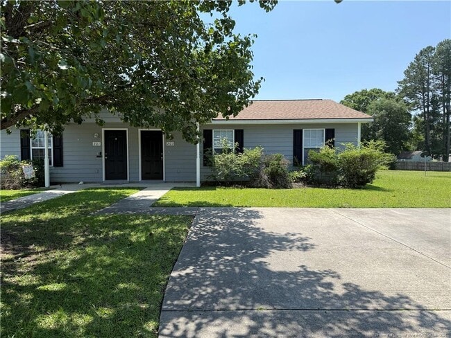 203 Centipede Ln in Raeford, NC - Building Photo - Building Photo