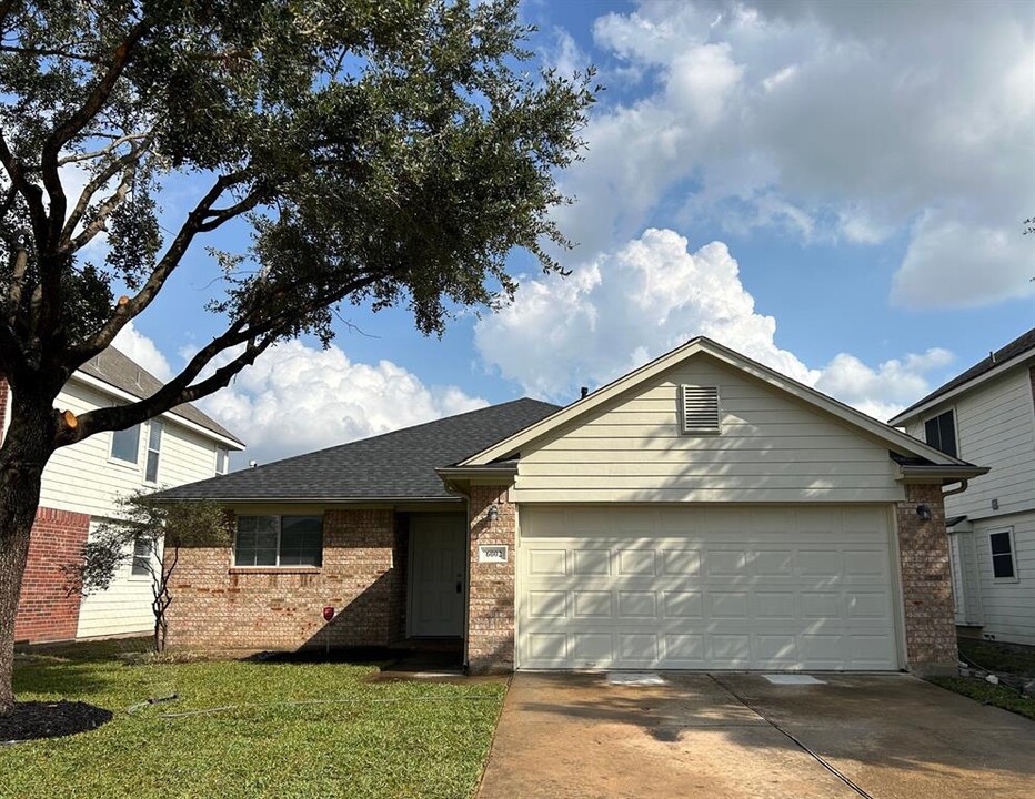 6002 Fergis Dr in Katy, TX - Building Photo