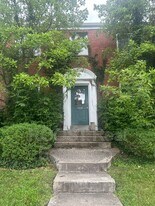2010 Elmwood Ave in Upper Arlington, OH - Building Photo