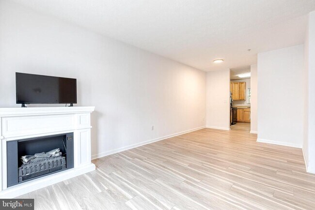 748 Heather Stone Loop in Glen Burnie, MD - Building Photo - Building Photo