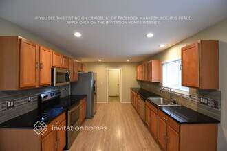 19718 99th St Ct E in Bonney Lake, WA - Foto de edificio - Building Photo