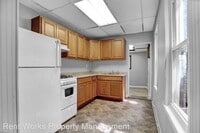 328 S Mount St photo'