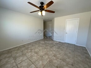 16612 W Cottonwood St in Surprise, AZ - Building Photo - Building Photo