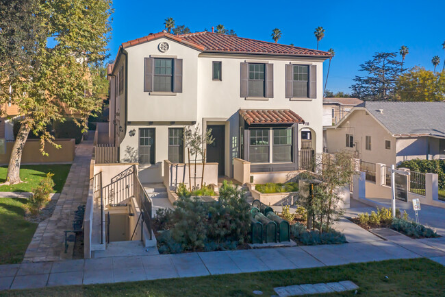 Allen Garden in Pasadena, CA - Foto de edificio - Building Photo