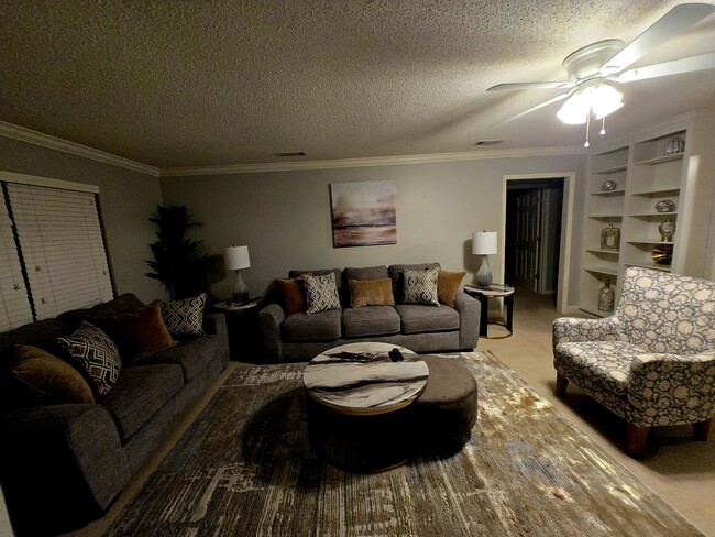 2218 E Alberson Dr in Albany, GA - Foto de edificio - Building Photo