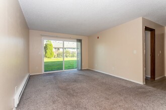 Sundancer Apartment in Auburn, WA - Building Photo - Building Photo