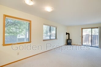 1130 E Timber Ln in Coeur d'Alene, ID - Building Photo - Building Photo