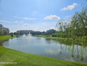 7801 Point Meadows Dr, Unit 2208 in Jacksonville, FL - Building Photo - Building Photo