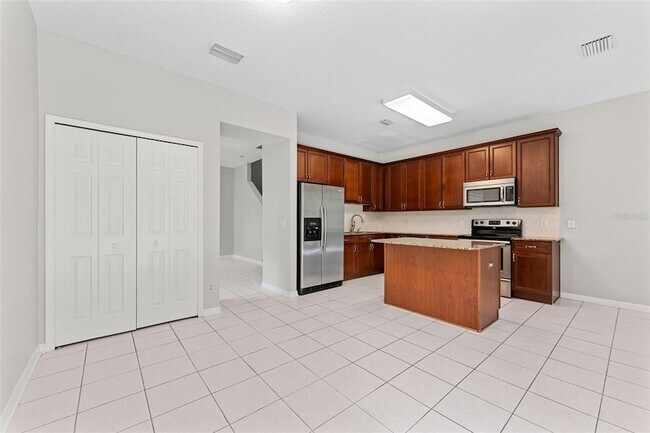 9228 Stone River Pl, Unit #12 in Riverview, FL - Building Photo - Building Photo