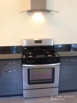 47 Algonquin Rd, Unit 2 in Chestnut Hill, MA - Building Photo
