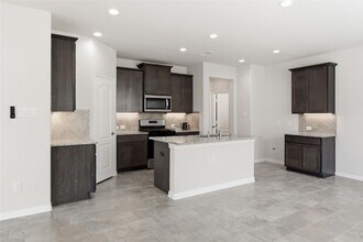 13201 Leisure Cove Dr in Texas City, TX - Building Photo - Building Photo