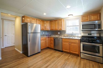 1205 Headley Ct in Fairmont, WV - Building Photo - Building Photo