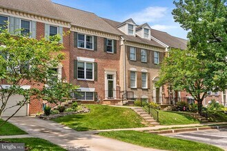 22 Tenby Ct in Lutherville Timonium, MD - Building Photo - Building Photo