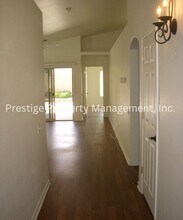 82 S Laurelton Way in Tucson, AZ - Building Photo - Building Photo