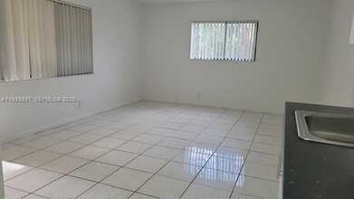 2042 NW 43 Terrace in Lauderhill, FL - Building Photo - Building Photo