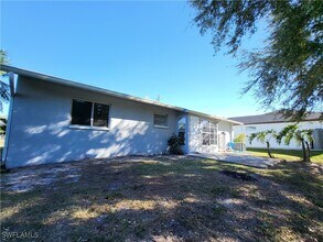 6143 Hester Ave in Ft. Myers, FL - Building Photo - Building Photo