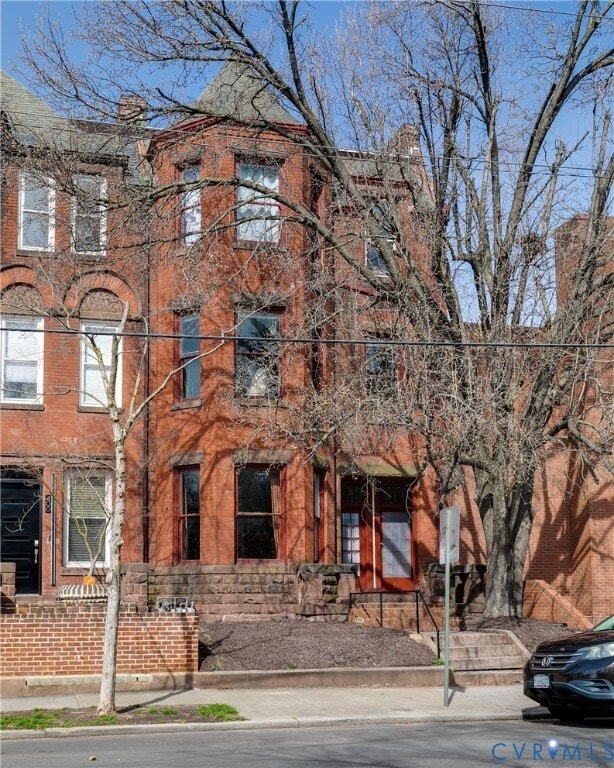 property at 402 Stuart Cir