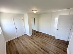 1656 Ricardo St in Los Angeles, CA - Building Photo - Building Photo
