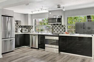 3375 SW 29th Terrace in Miami, FL - Building Photo