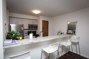 114 Arch St in Philadelphia, PA - Building Photo