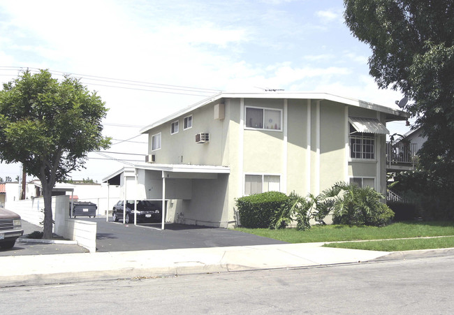 First Avenue Appartments in Covina, CA - Building Photo - Building Photo