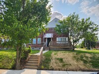 5560 Midwood Ave photo'