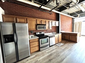 515 W Main St in Lexington, KY - Foto de edificio - Building Photo